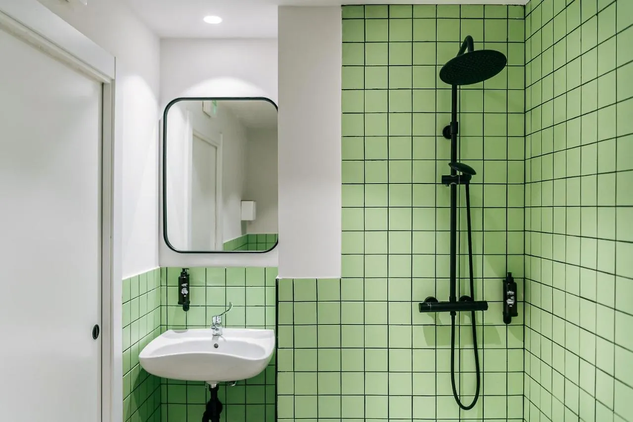 Colo Colo Hostel - Single Private Beds San Sebastian 0*,  Spain