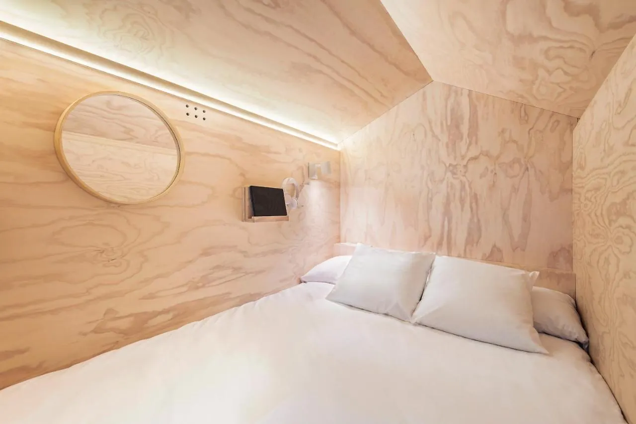 Colo Colo Hostel - Single Private Beds San Sebastián España