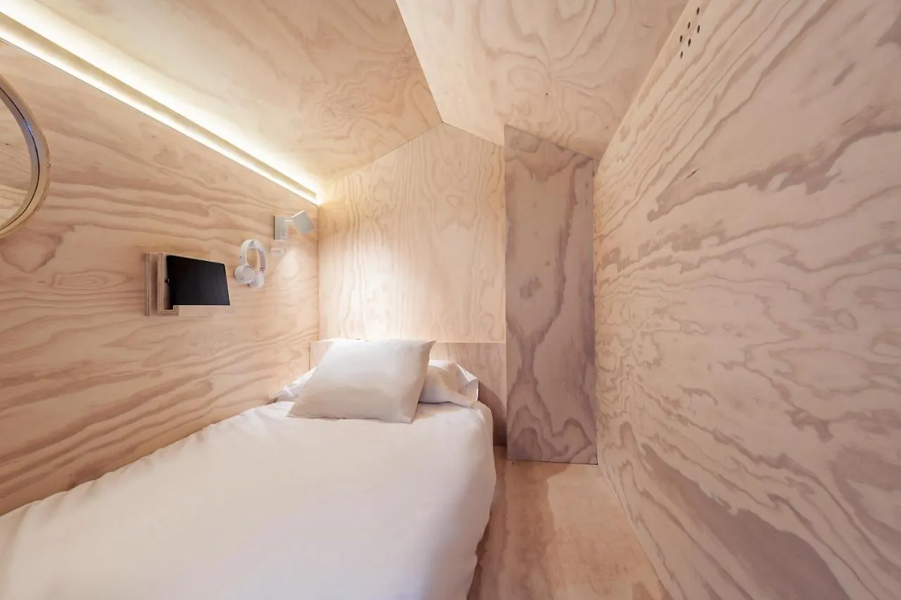 Colo Colo Hostel - Single Private Beds San Sebastián 0*,